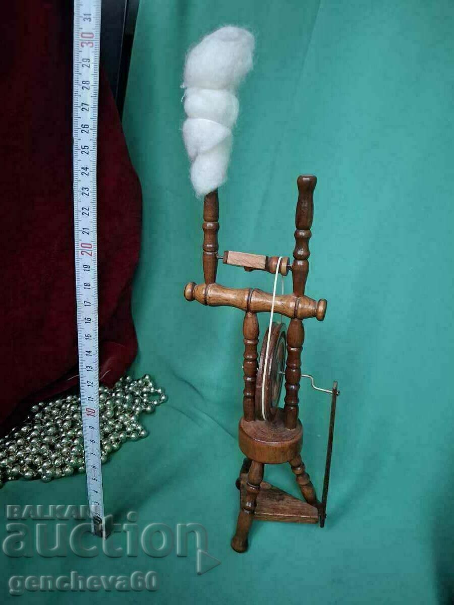 Wooden souvenir chakrak - 5 Wooden souvenir chakrak - 5