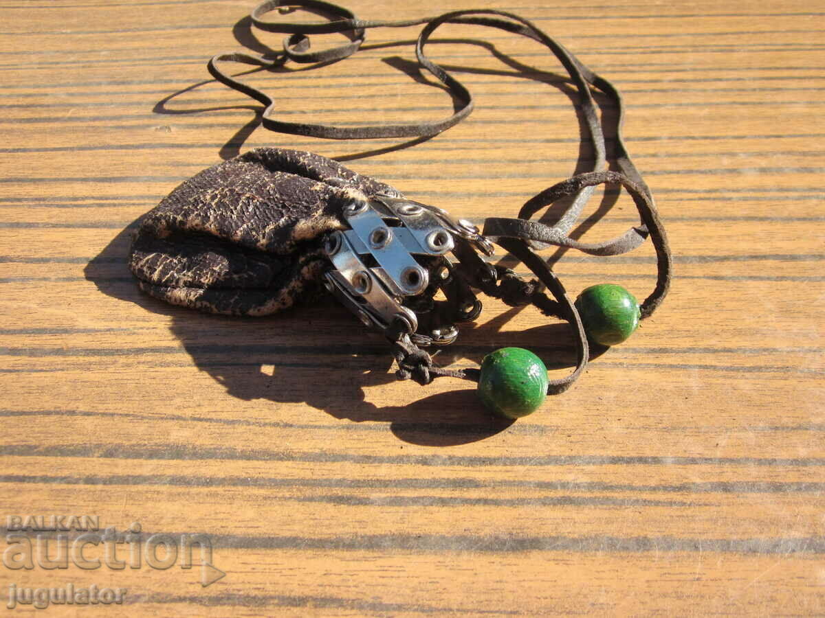 Auction antique leather purse coin purse Auction antique leather purse coin purse