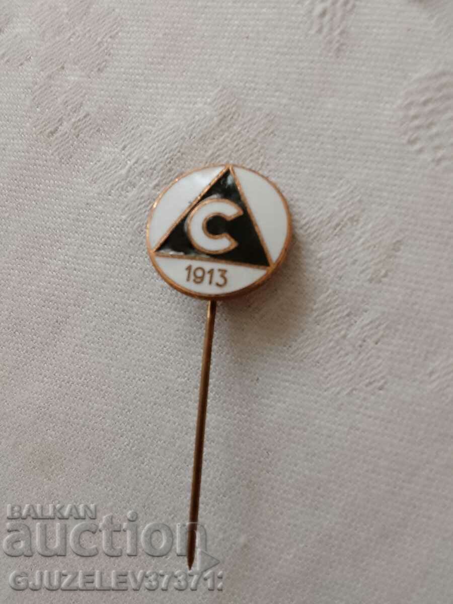 Old football badge Slavia with price 16.00 BGN | € 8.18 Old football badge Slavia with price 16.00 BGN | € 8.18