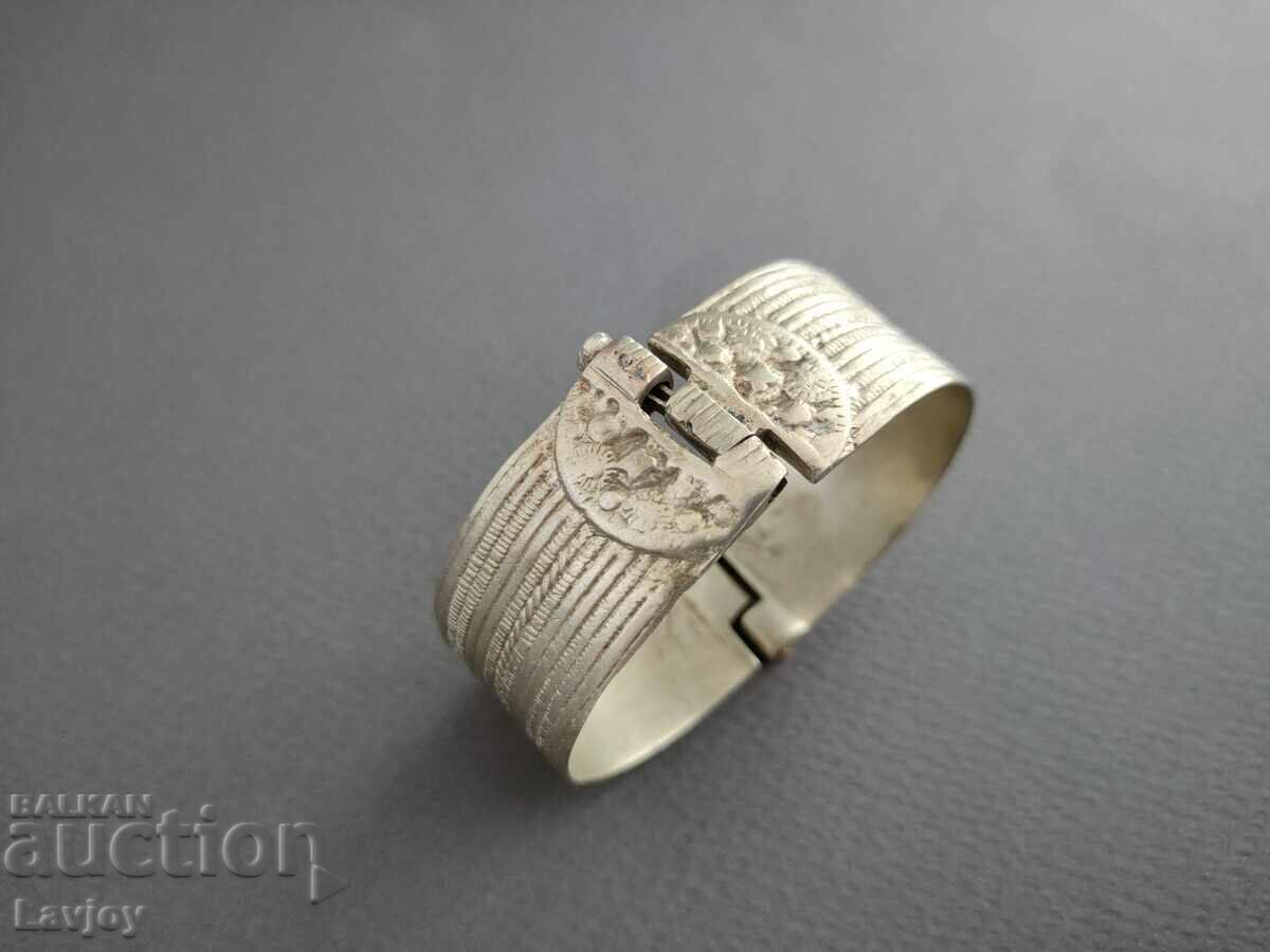 Delivery of Renaissance Silver Bracelet&&& Delivery of Renaissance Silver Bracelet&&&