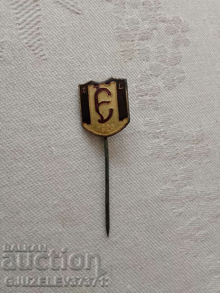 Old Football Badge with price 15.00 BGN | € 7.67 Old Football Badge with price 15.00 BGN | € 7.67