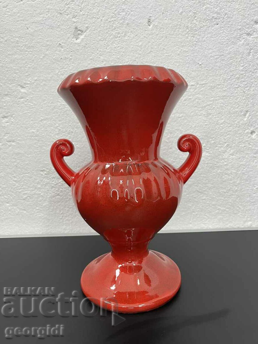 Ceramic amphora / vessel. #5442