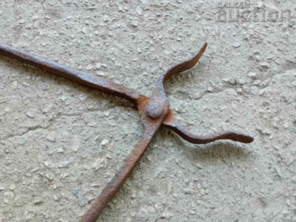 antique blacksmith tongs tongs - 6 antique blacksmith tongs tongs - 6