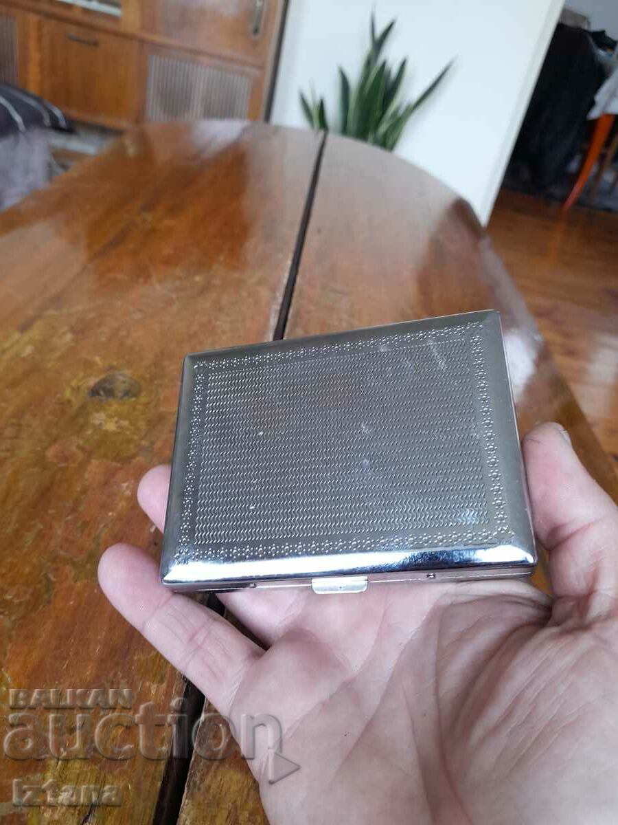 Δημοπρασία Παλιό ταμπακιέρα Δημοπρασία Παλιό ταμπακιέρα