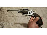 Collector's long-barreled German revolver, Reichrevolver