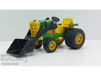 Vechi tractor agricol TONKA