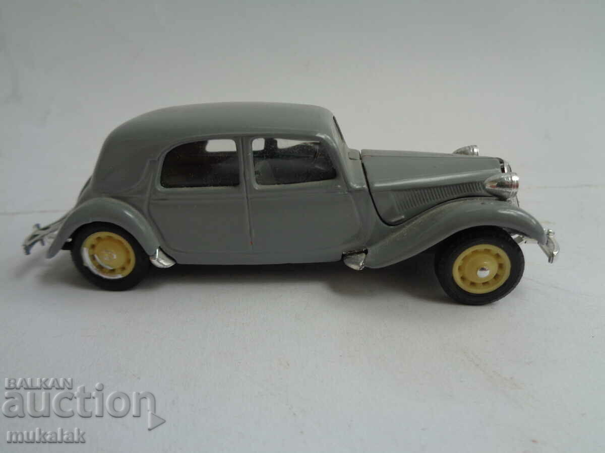 Auction  1:43 SOLIDO CITROEN 15 SIX TOY TROLLEY MODEL
