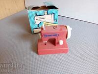 OLD TOY - SEWING MACHINE
