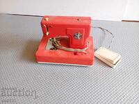 OLD TOY - SEWING MACHINE