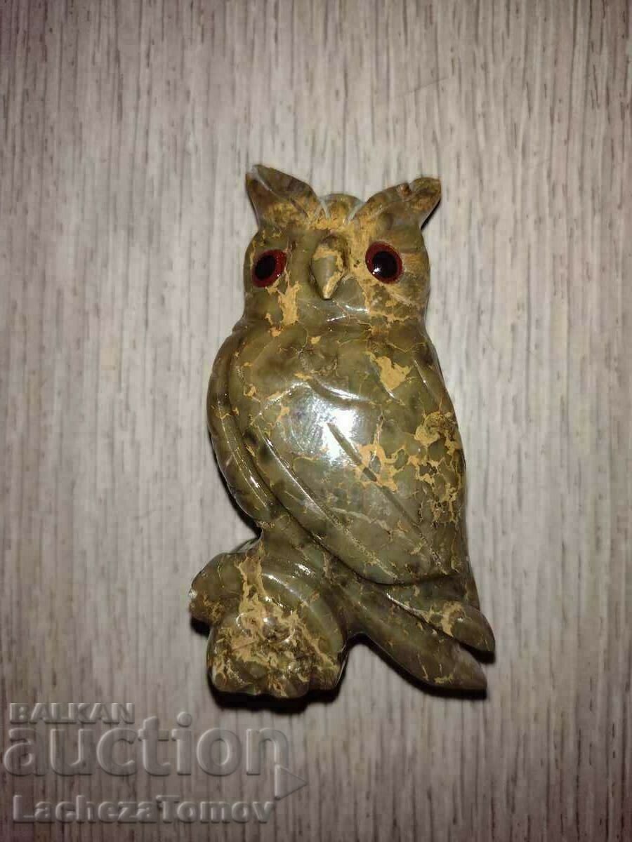 Beautiful statuette Owl stone perfect condition