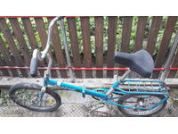 Παλιό βαλκανικό πτυσσόμενο ποδήλατο
