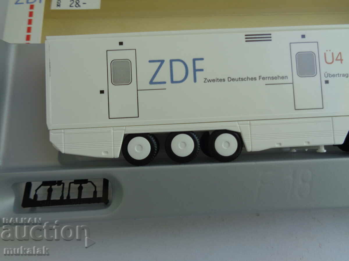 Livrarea ALBEDO H0 1/87 MERCEDES ZDF TRUCK MODEL CARRUZ DE JUCARIE Livrarea ALBEDO H0 1/87 MERCEDES ZDF TRUCK MODEL CARRUZ DE JUCARIE