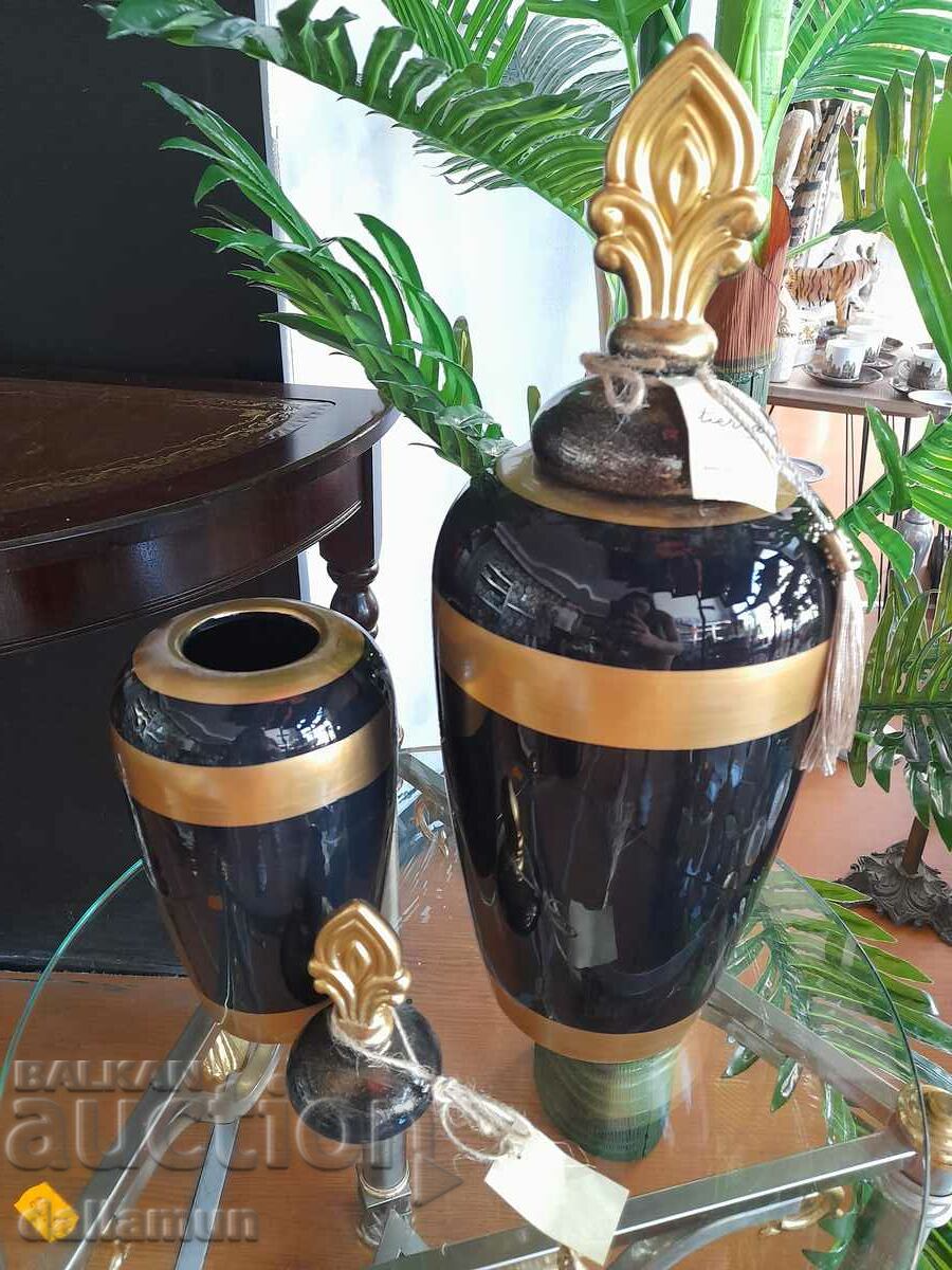 A pair of luxury vases with lids - 5 A pair of luxury vases with lids - 5