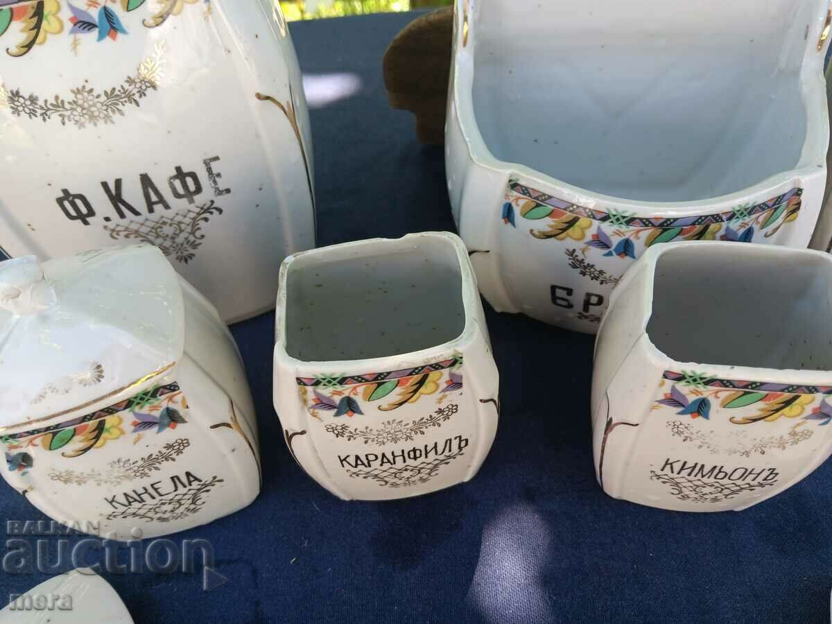 Πορσελάνινα βάζα μπαχαρικών από τις αρχές του περασμένου αιώνα - 6 Πορσελάνινα βάζα μπαχαρικών από τις αρχές του περασμένου αιώνα - 6