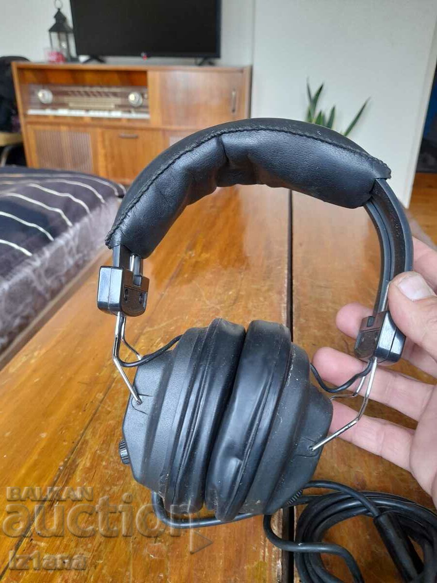 Old Shine headphones with price 16.00 BGN | € 8.18