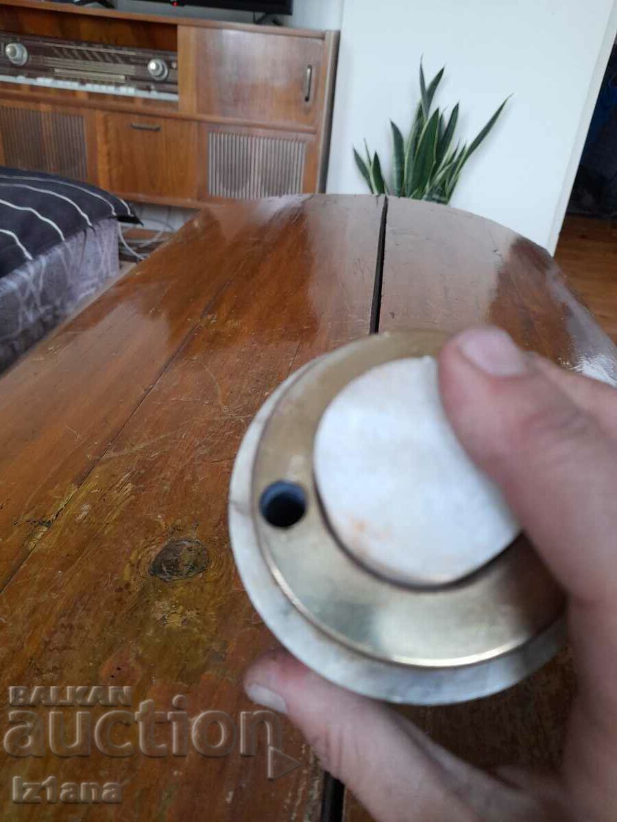 Стар мраморен цигарник с цена 55.00 лв. | € 28.12 Стар мраморен цигарник с цена 55.00 лв. | € 28.12