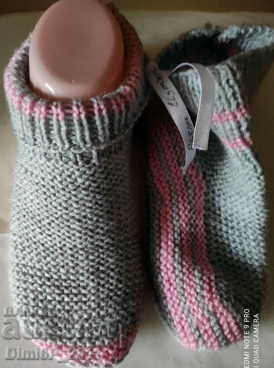 Papuci tricotati manual