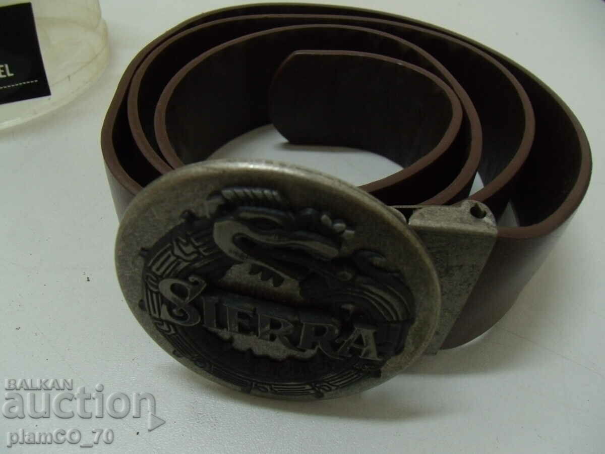 Nr.*7553 centura veche SIERA - lungime 120 cm, latime 3,5 cm cu preț 3.00 BGN | € 1.53