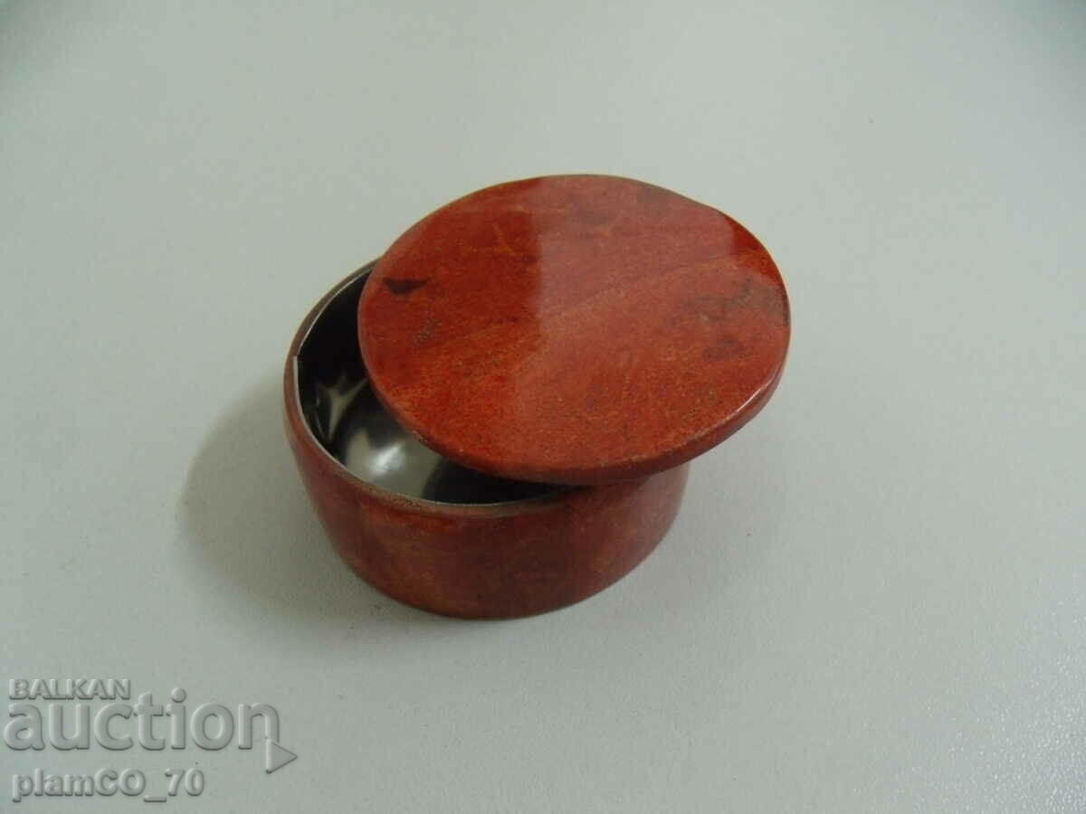 Livrarea #*7554 veche cutie rotundă metalică mică Livrarea #*7554 veche cutie rotundă metalică mică