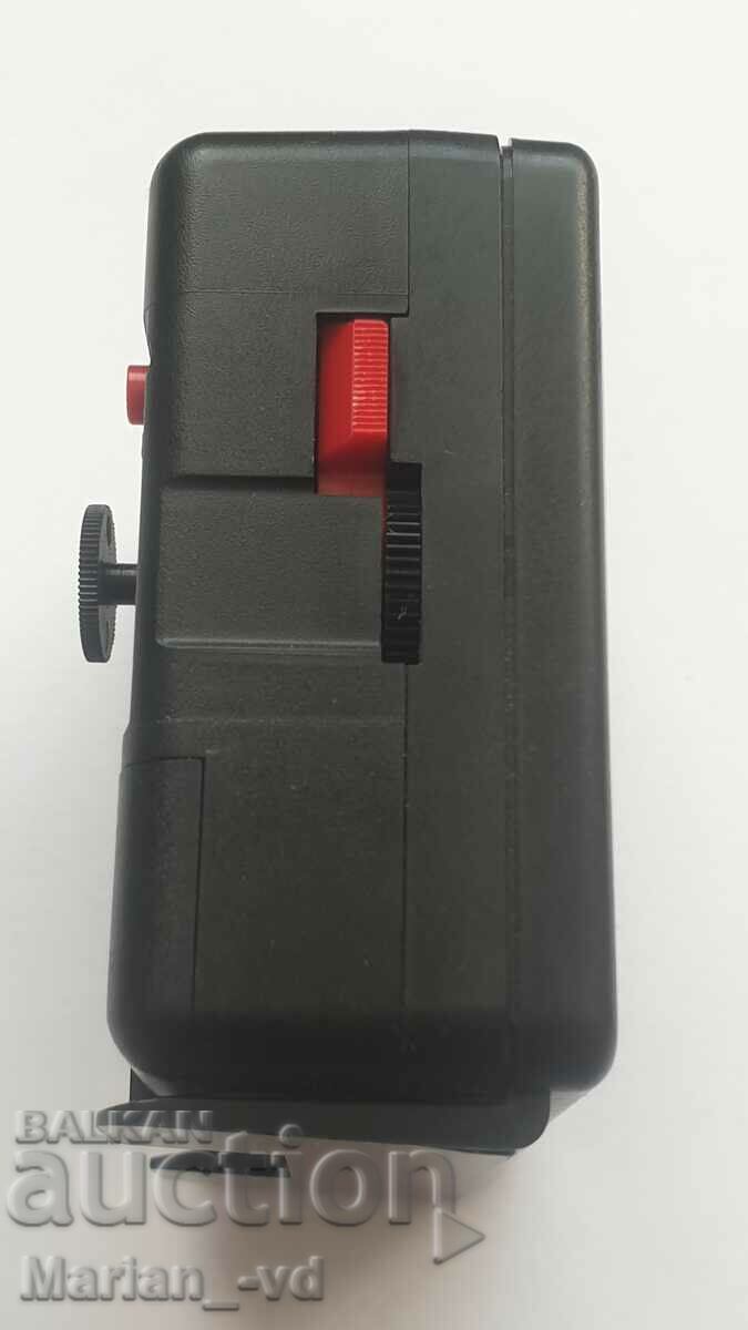 Auction  Old Yunhans Quartz Clock Alarm Clock