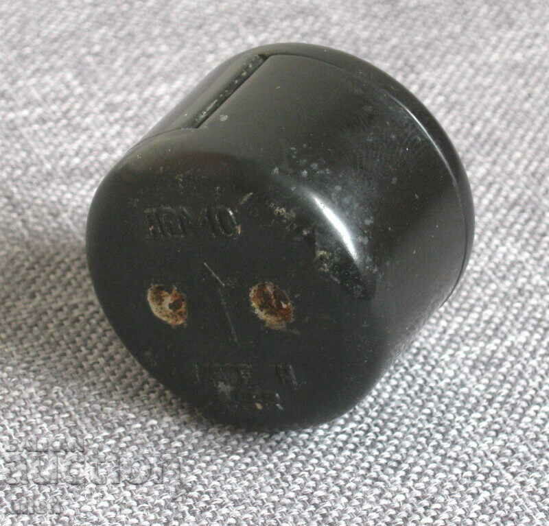 Bakelite cutter trimmer for 16mm Lomo film with price 10.00 BGN | € 5.11 Bakelite cutter trimmer for 16mm Lomo film with price 10.00 BGN | € 5.11