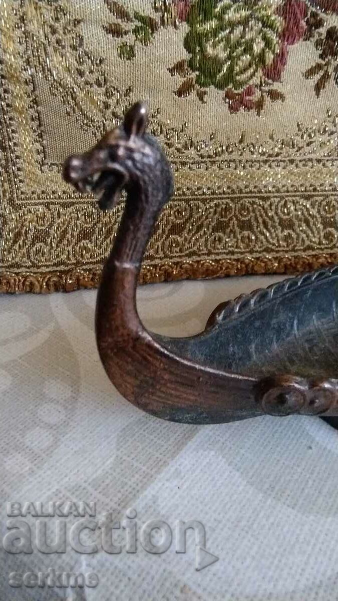 Доставка на Метална фигура Доставка на Метална фигура