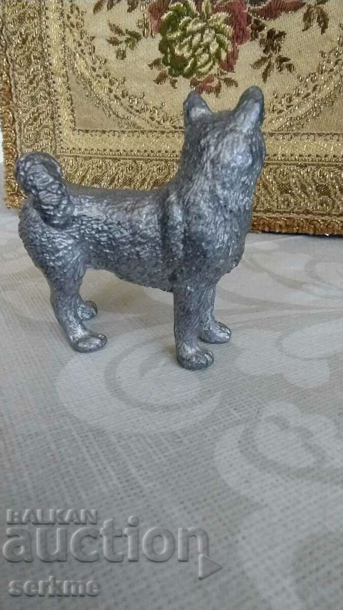 Auction  Metal figure