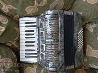 WELTMASTER ACCORDION Weltmeister 40 μπάσα