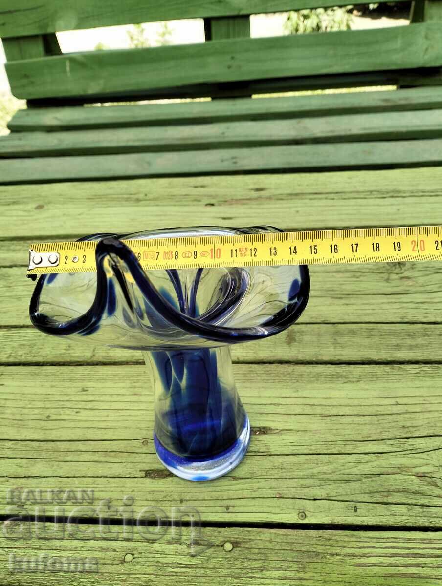 Delivery of Art deco crystal vase Delivery of Art deco crystal vase