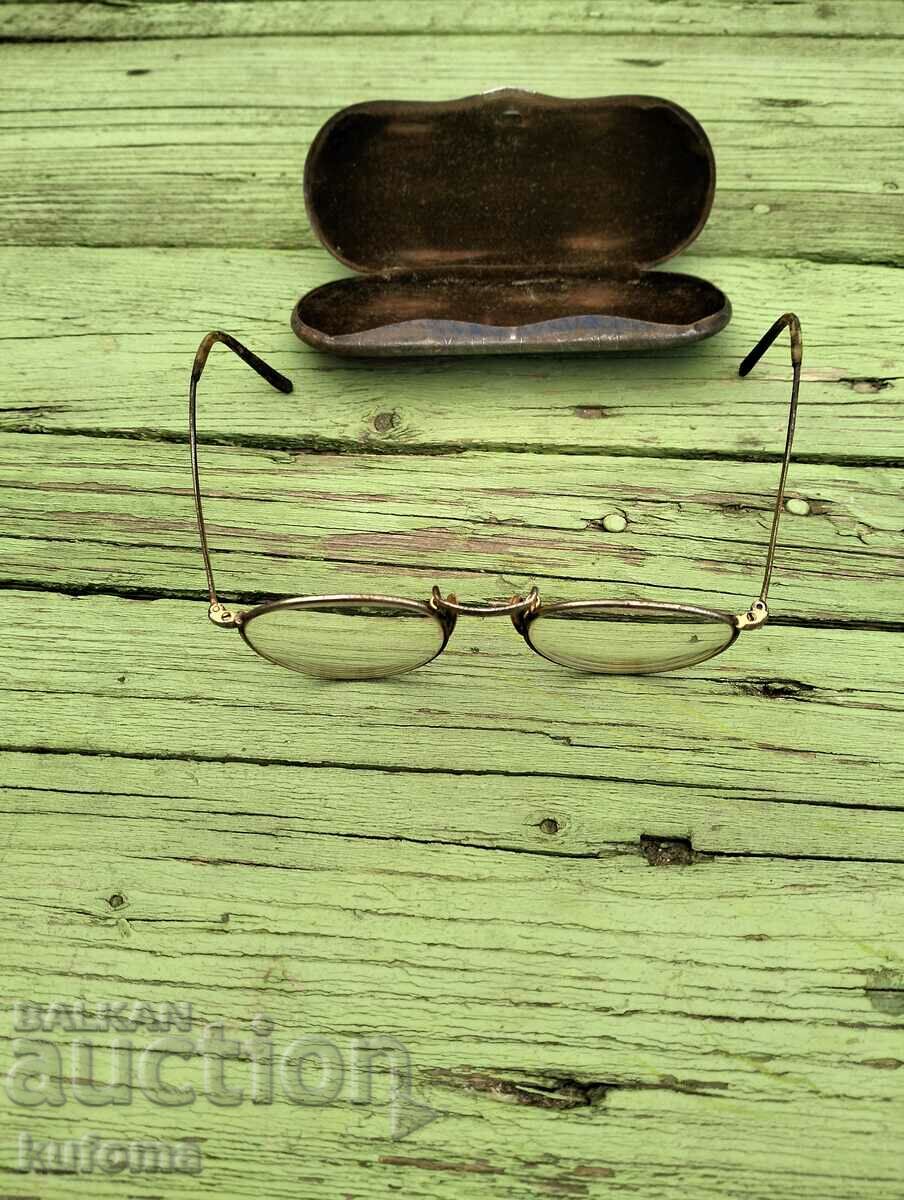 Old gold-plated glasses with price 84.99 BGN | € 43.45 Old gold-plated glasses with price 84.99 BGN | € 43.45