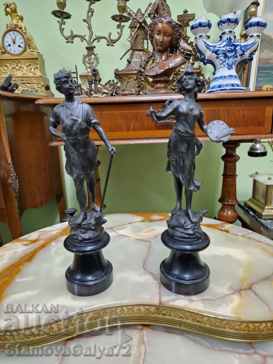 A great pair of antique collectible French figures