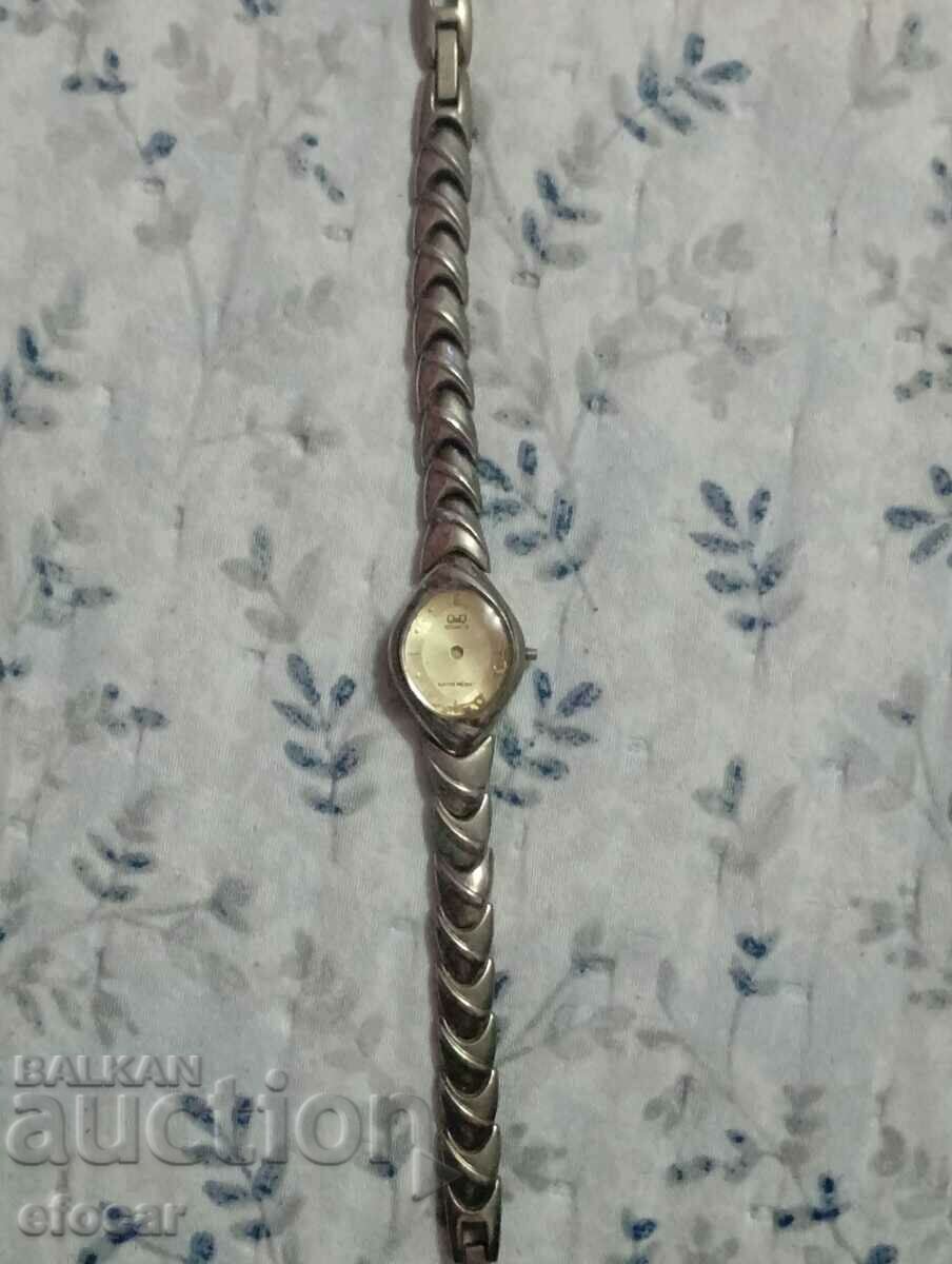 Auction Q Q ladies watch Auction Q Q ladies watch