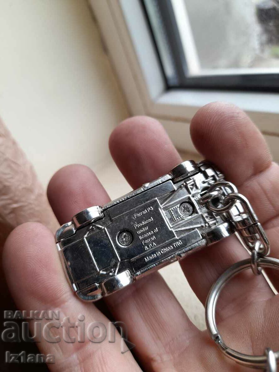 Delivery of Vintage Ferrari P3 key ring