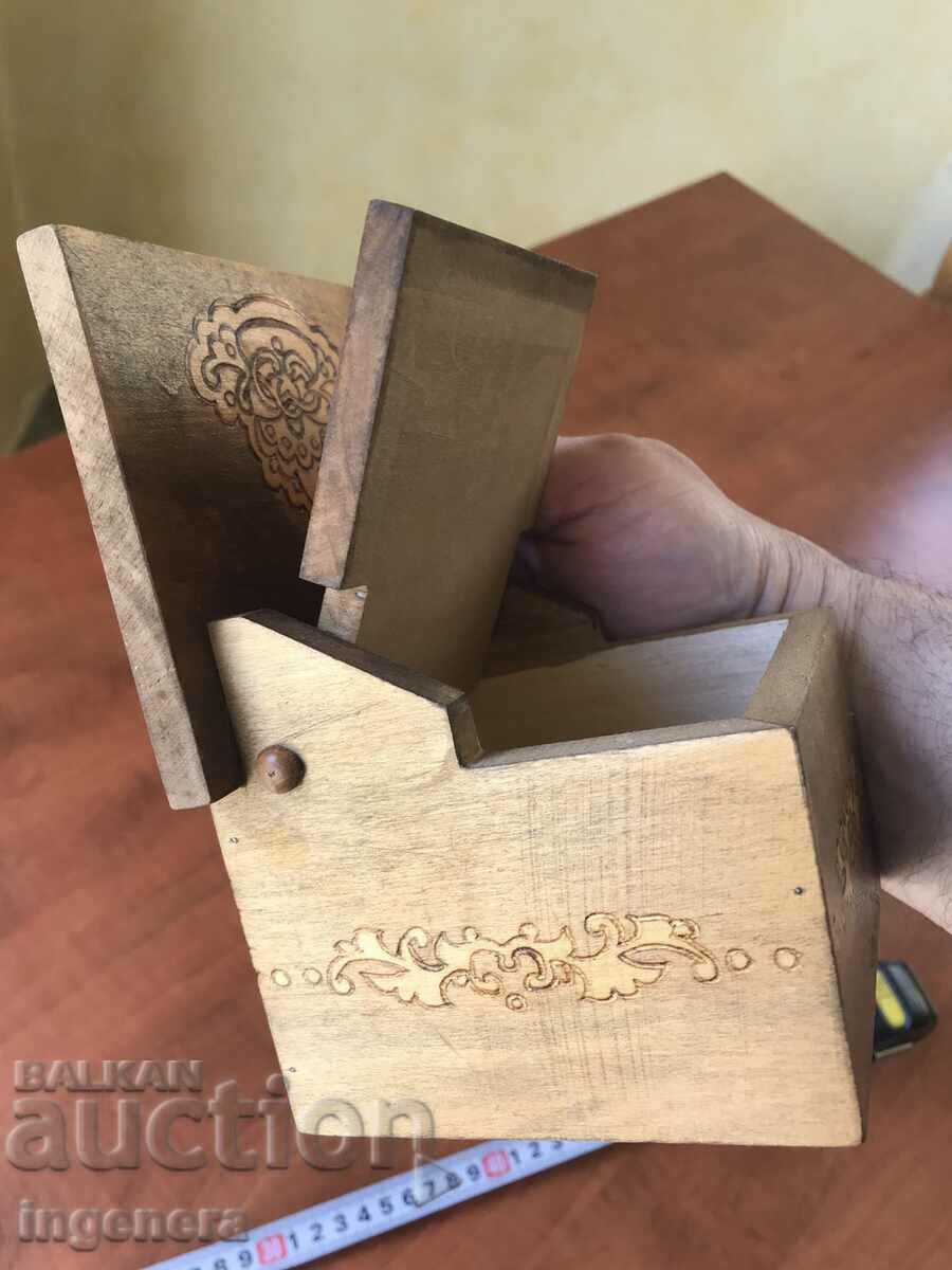 Delivery of BOX WOOD PYROGRAPH DRAWING ANTIQUE FROM SOCA MOSTRA Delivery of BOX WOOD PYROGRAPH DRAWING ANTIQUE FROM SOCA MOSTRA