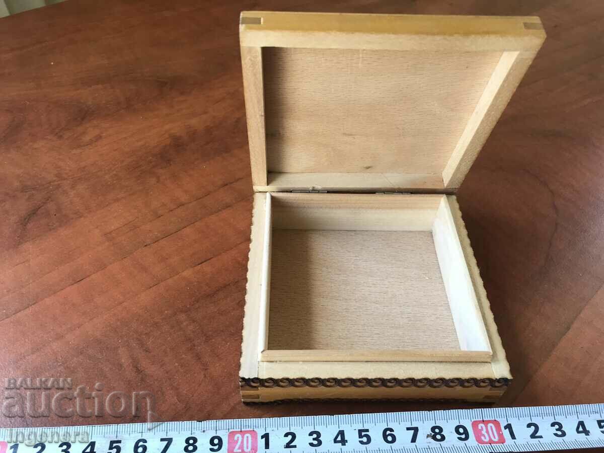 Delivery of BOX WOOD PYROGRAPH DRAWING ANTIQUE FROM SOCA MOSTRA Delivery of BOX WOOD PYROGRAPH DRAWING ANTIQUE FROM SOCA MOSTRA