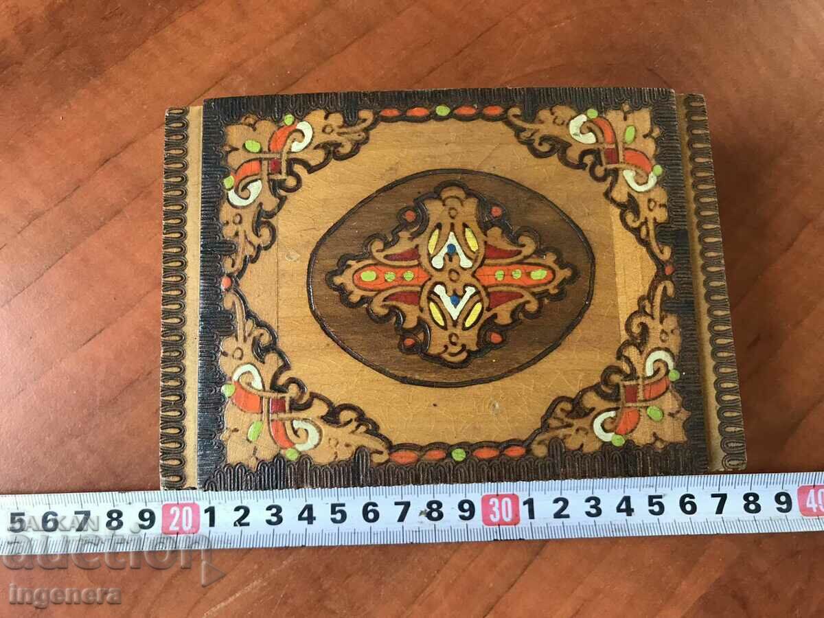 CUTIE LEMN PIROGRAF DESEN ANTICHI DIN SOCA MOSTRA cu preț 35.00 BGN | € 17.90