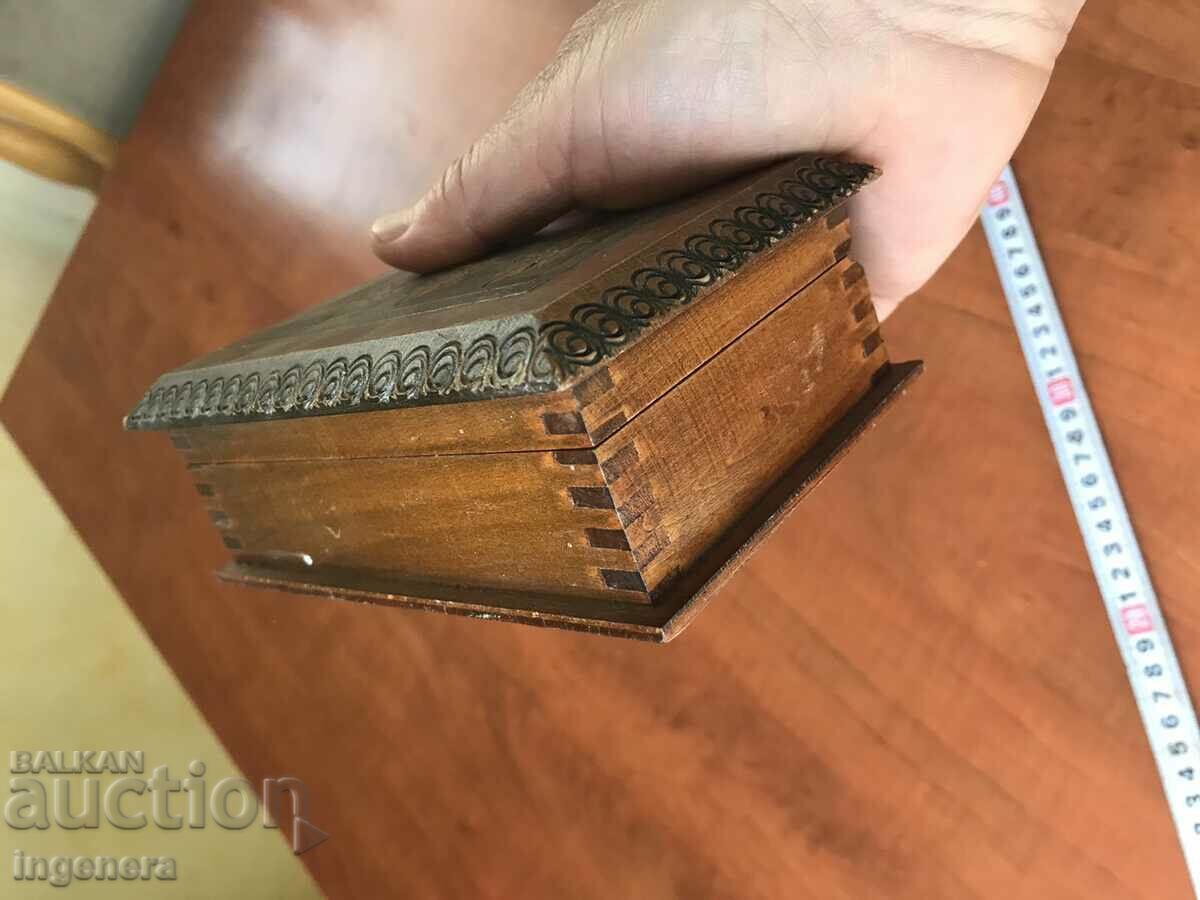 Delivery of BOX WOOD PYROGRAPH DRAWING ANTIQUE FROM SOCA MOSTRA Delivery of BOX WOOD PYROGRAPH DRAWING ANTIQUE FROM SOCA MOSTRA