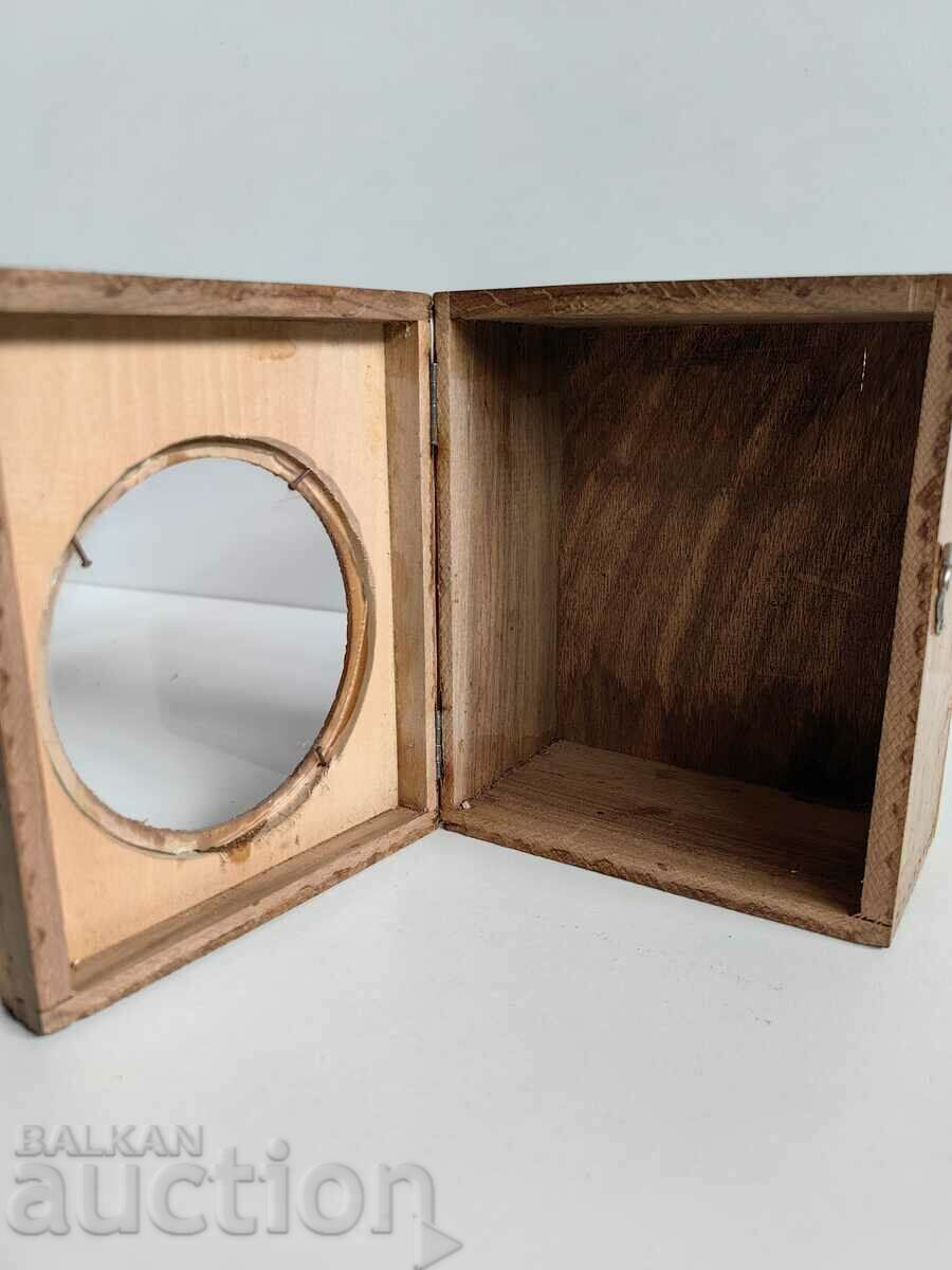 Auction  1930s KINGDOM OF BULGARIA UNUSED BOX PLATE ALARM CLOCK