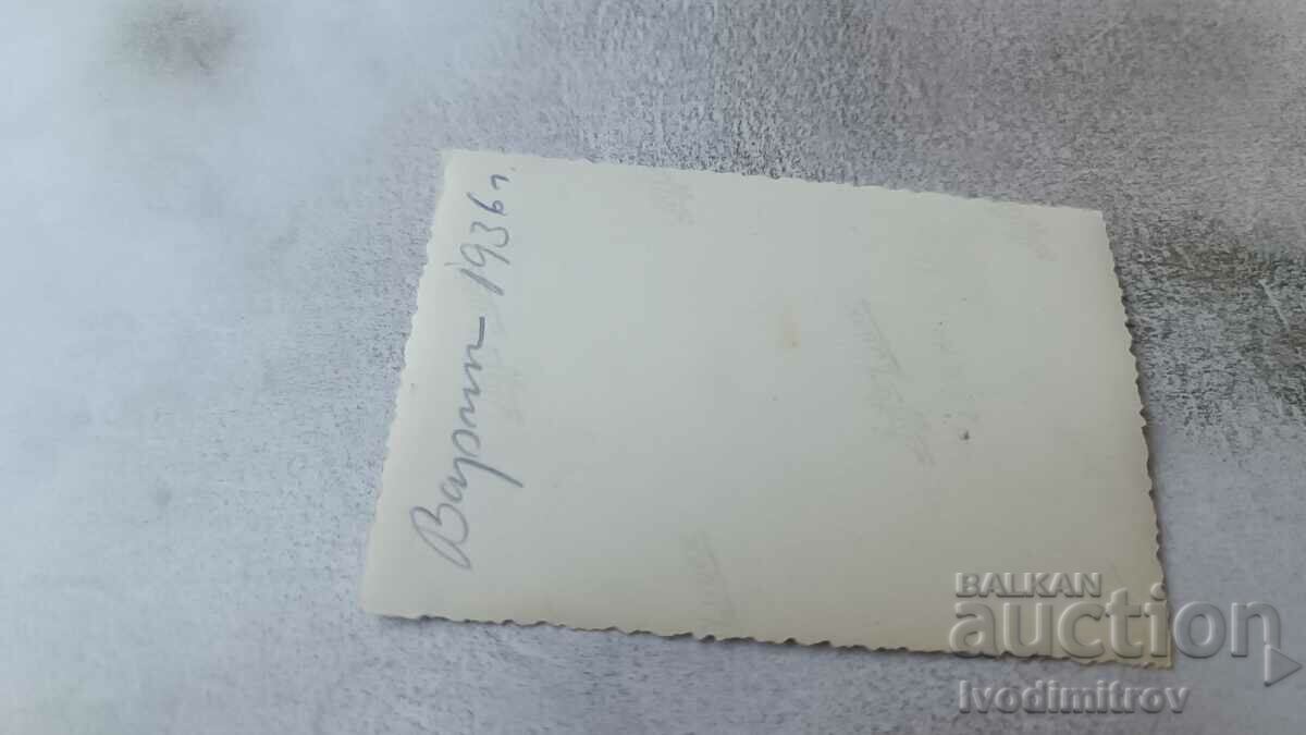 Φωτογραφία Βάρνα Δύο άντρες και ένα αγοράκι στην παραλία 1936 με τιμή 2.85 BGN | € 1.46 Φωτογραφία Βάρνα Δύο άντρες και ένα αγοράκι στην παραλία 1936 με τιμή 2.85 BGN | € 1.46