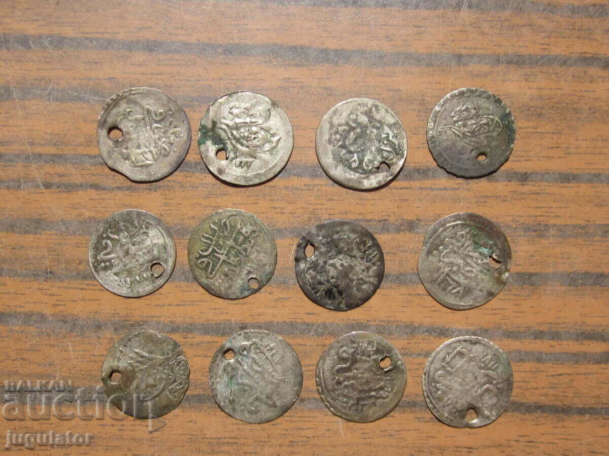 12 παλιά μικρά ασημένια νομίσματα για αναγεννησιακά κοσμήματα κοστουμιών