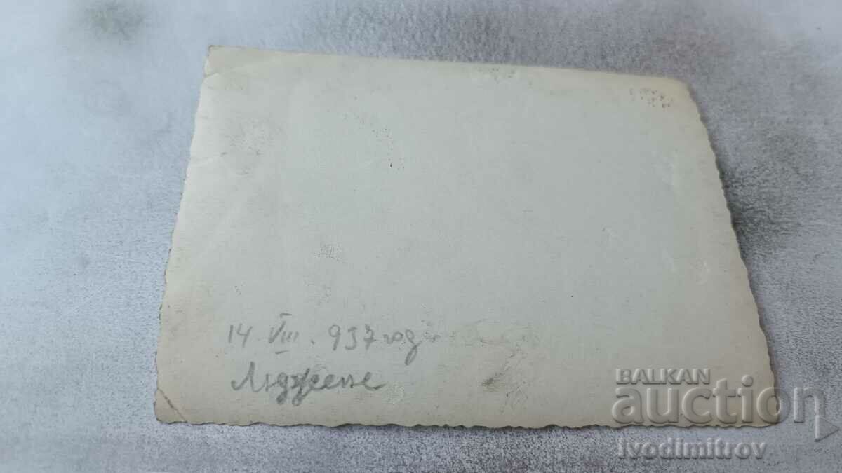 Lying photo Two men and three women on the beach 1937 with price 2.35 BGN | € 1.20 Lying photo Two men and three women on the beach 1937 with price 2.35 BGN | € 1.20