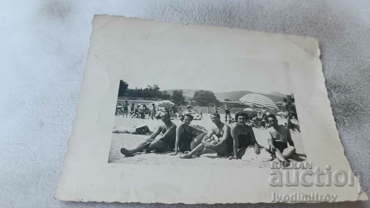 Lying photo Two men and three women on the beach 1937