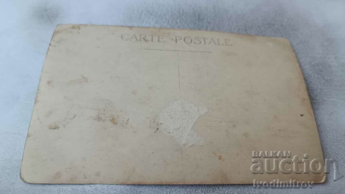 Photo Young girls and boys on the beach with price 3.45 BGN | € 1.76 Photo Young girls and boys on the beach with price 3.45 BGN | € 1.76