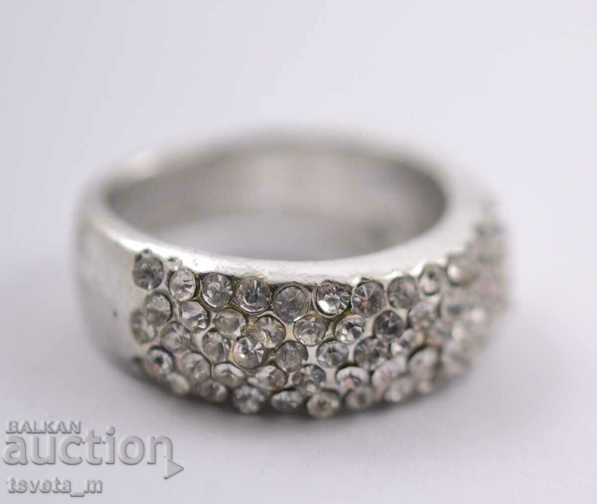Ring ring with white zircons with price 4.00 BGN | € 2.05