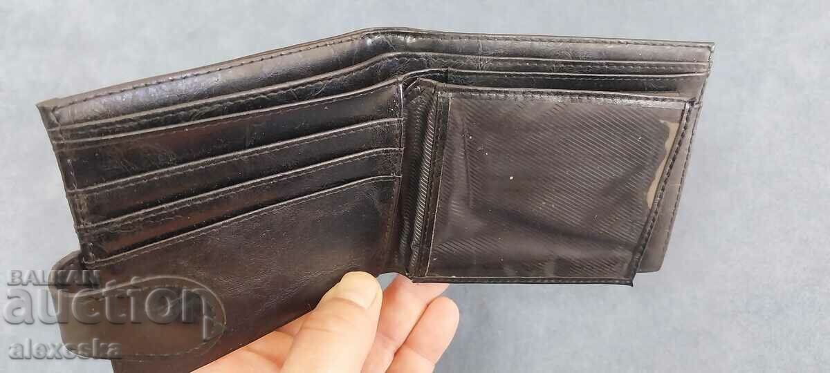 Δημοπρασία Παλιό δερμάτινο πορτοφόλι Δημοπρασία Παλιό δερμάτινο πορτοφόλι