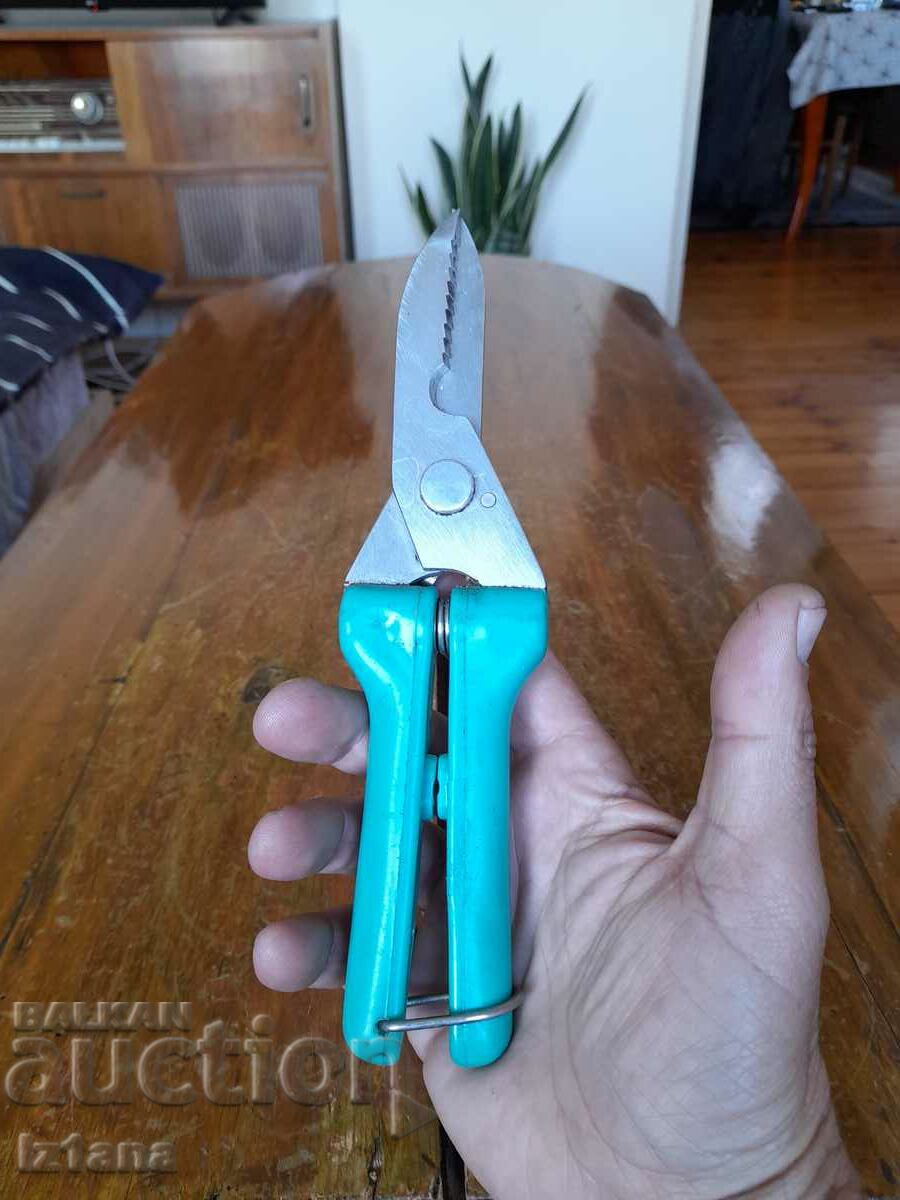 Stara Lozarska, ovoshtarska Nozhitsa, Nozhitsi with price 33.00 BGN | € 16.87 Stara Lozarska, ovoshtarska Nozhitsa, Nozhitsi with price 33.00 BGN | € 16.87