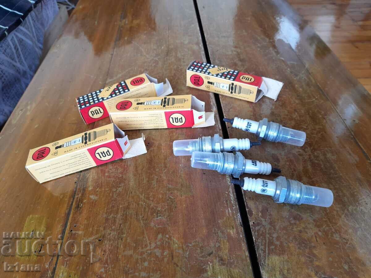 Auction Old spark plug, PAL candles Auction Old spark plug, PAL candles