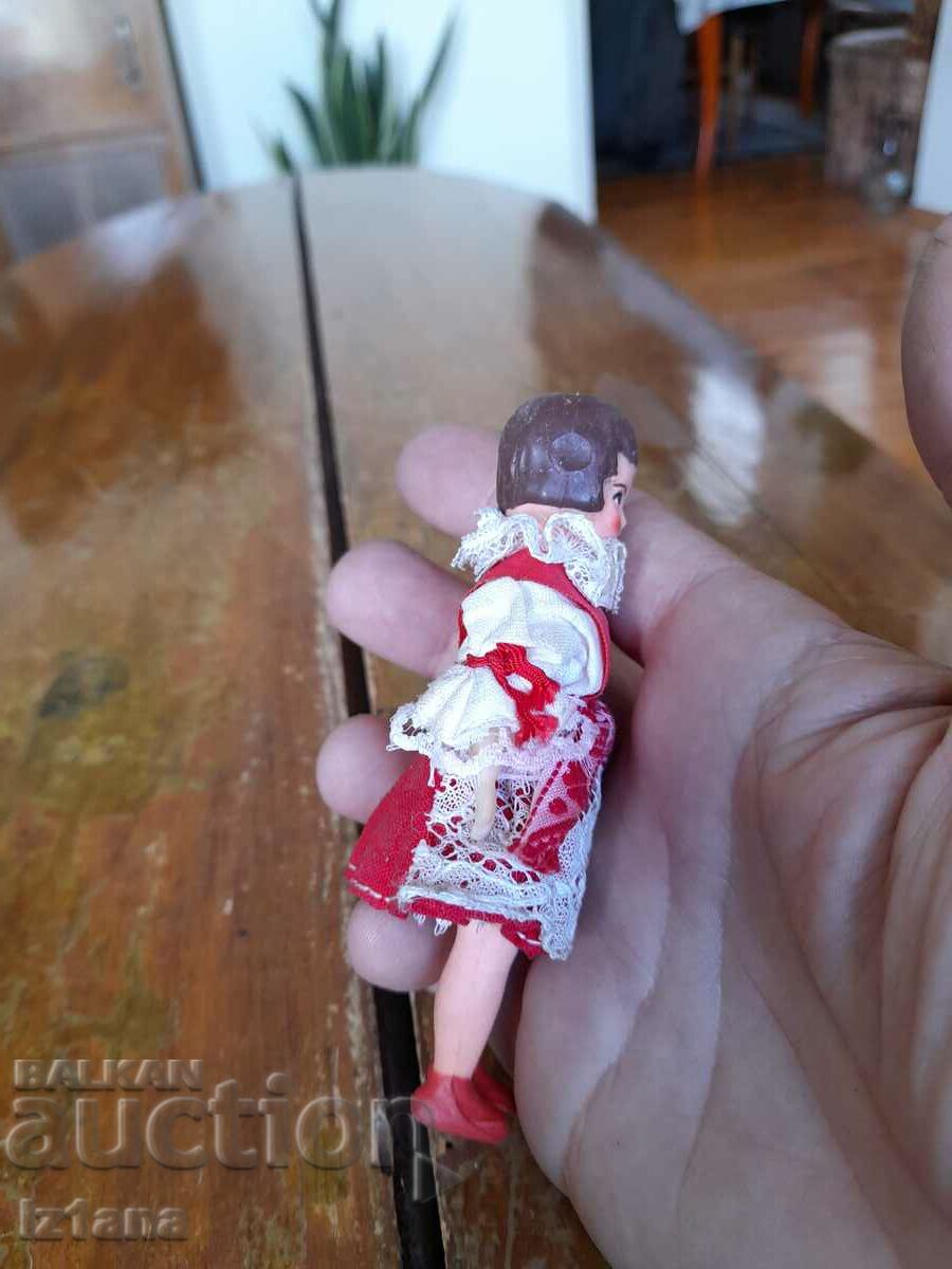 Delivery of Old doll Delivery of Old doll