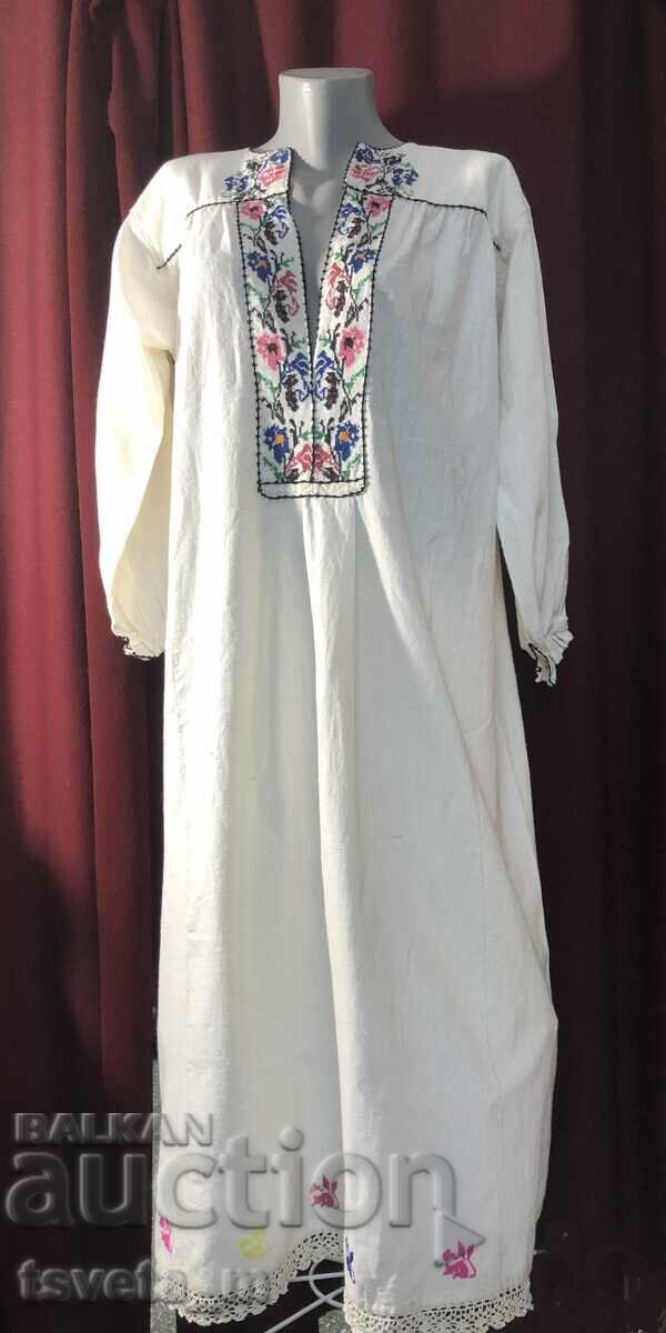 Женска риза кенар с ръчна бродерия, народна носия