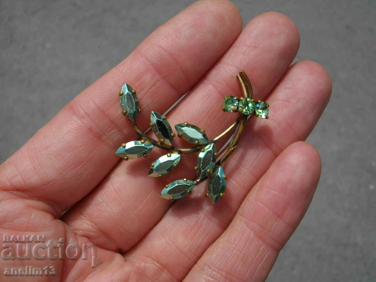 Δημοπρασία ΜΙΑ ΠΑΛΙΑ ΕΠΙΧΡΥΣΤΗ ΚΑΡΦΙΛΑ Δημοπρασία ΜΙΑ ΠΑΛΙΑ ΕΠΙΧΡΥΣΤΗ ΚΑΡΦΙΛΑ